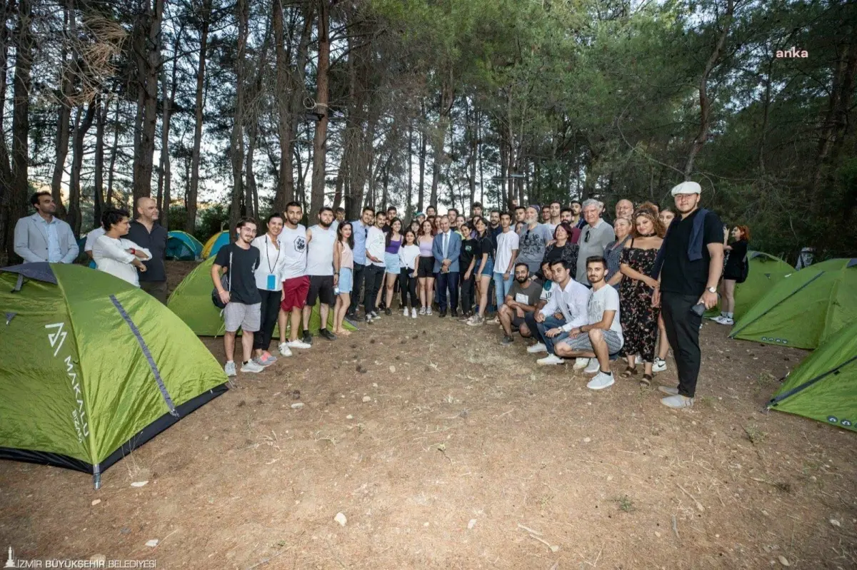 İzmir Büyükşehir\'in Dördüncü Kampı Alaçatı\'da