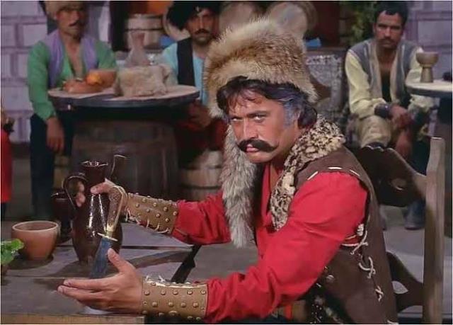 Kara Murat, Malkoçoğlu, Öğretmen Kemal! İşte 3 neslin kahramanının unutulmaz kareleri