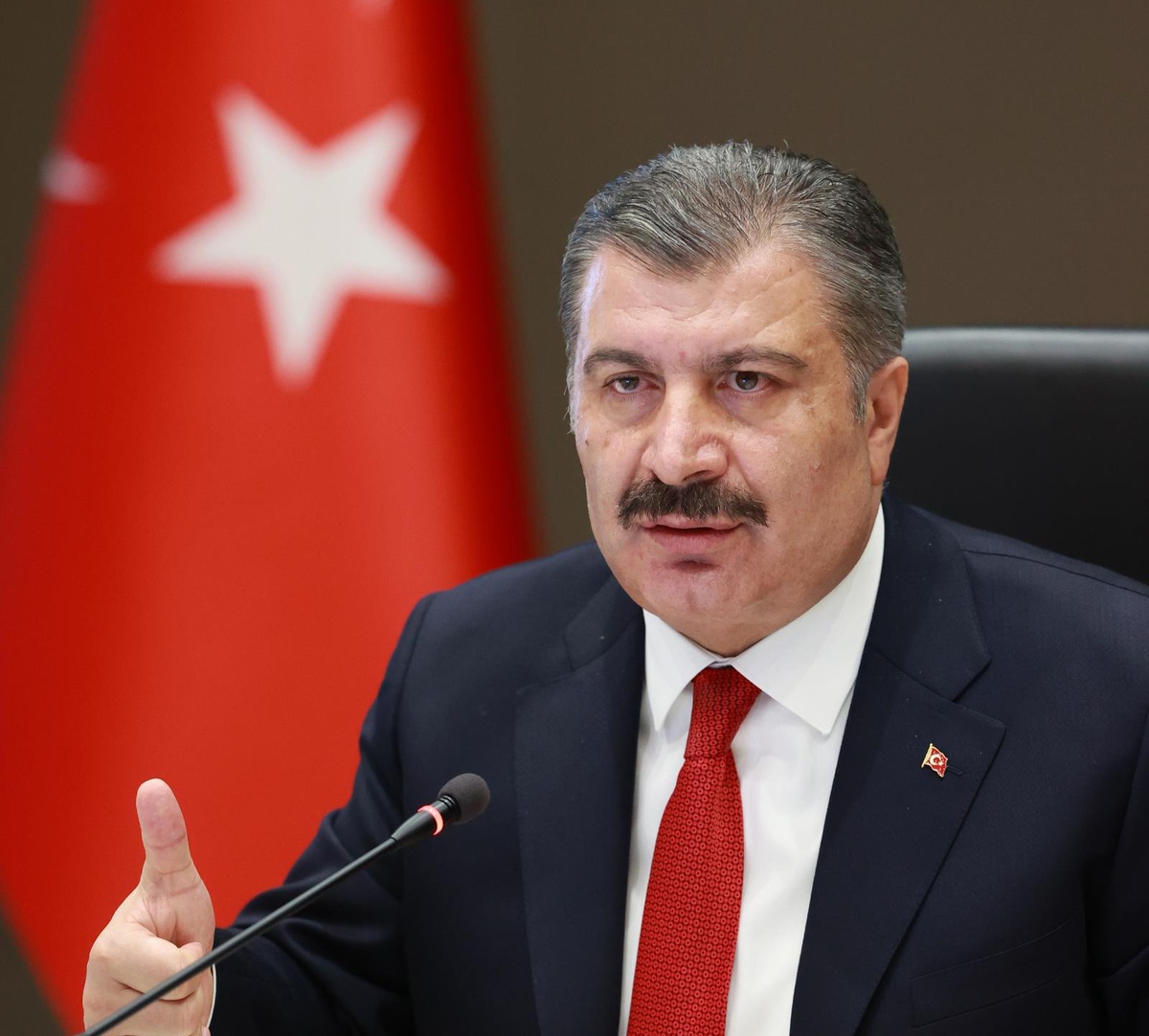 Sağlık Bakanı Koca\'dan Kovid-19 ve maske kullanımı açıklaması Açıklaması