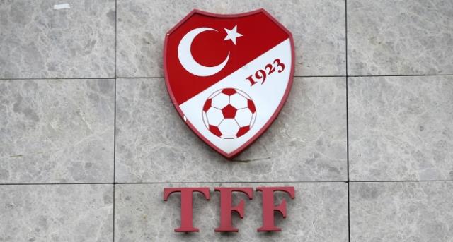 TFF'den dengeleri değiştirecek kural! Oynatılmayan futbolcu kulüpten ayrılabilir TFF'den dengeleri değiştirecek kural! Oynatılmayan futbolcu kulüpten ayrılabilir