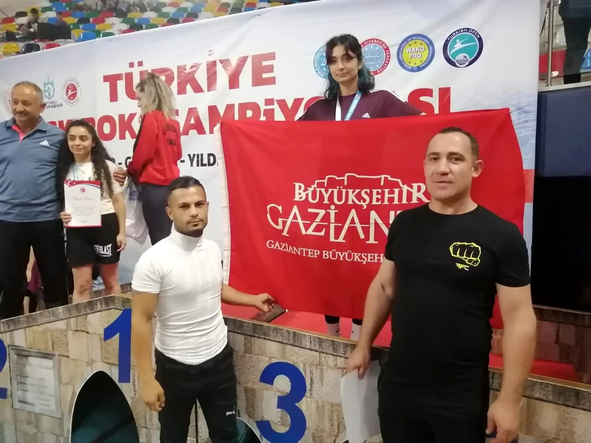 Türkiye\'yi uluslararası arenada temsil edecekler