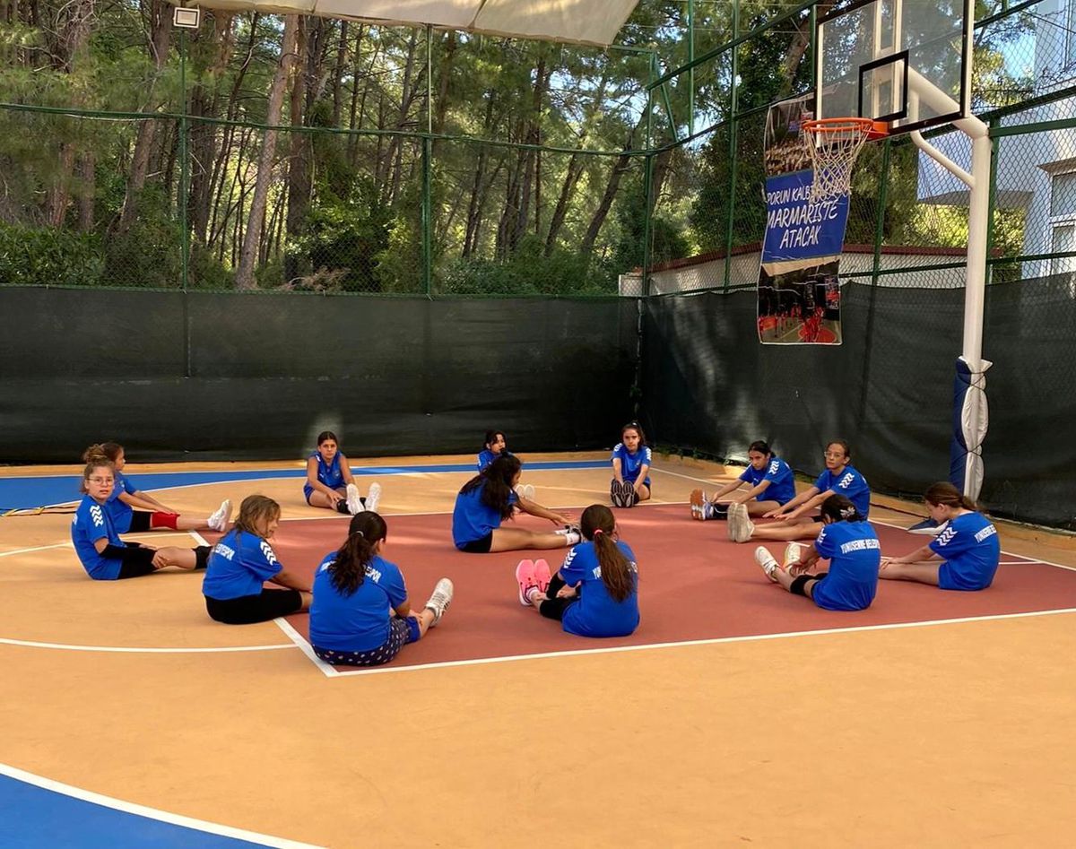 Yunusemre\'nin Sultanları Marmaris kampında
