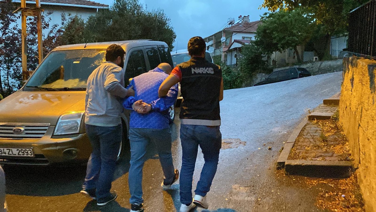Son dakika haberi! Zehir tacirlerine şafak operasyonu: Çok sayıda gözaltı