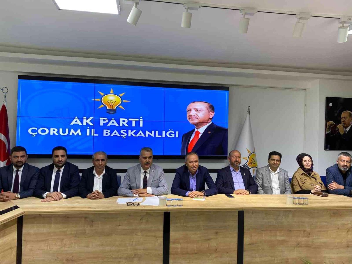 AK Parti Çorum il Başkanı Yusuf Ahlatcı;