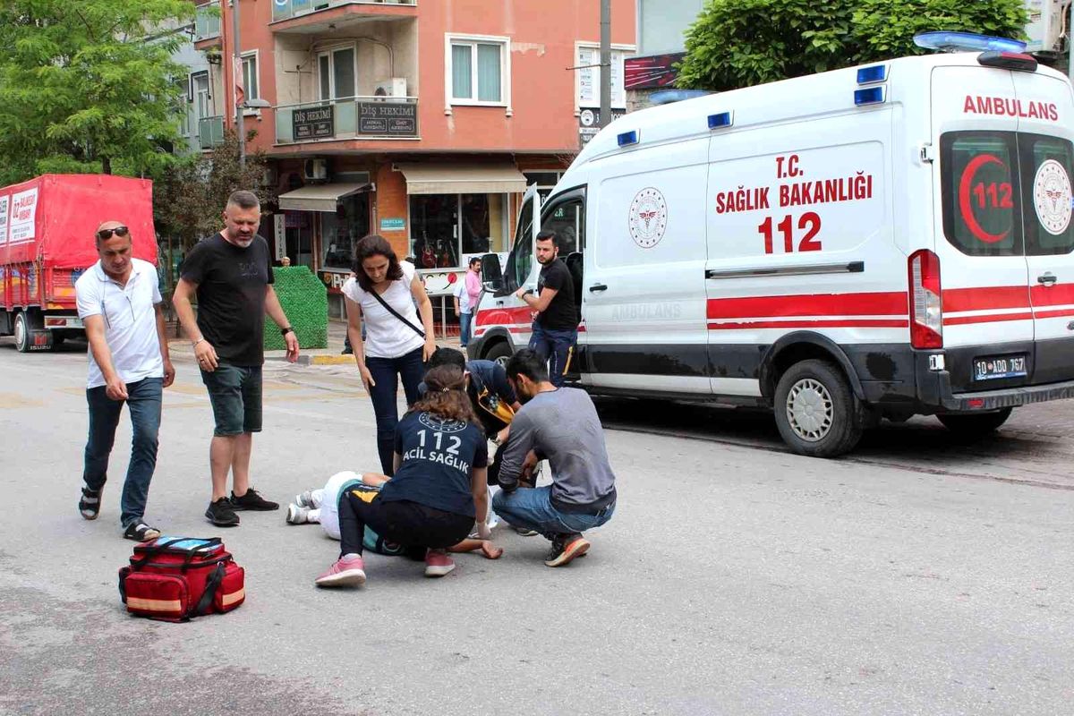 Bandırma\'da trafik kazası: 2 yaralı