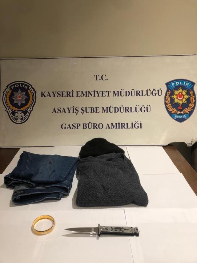 Boğazından bıçaklanan sarraf, 110 günlük yaşam mücadelesini kaybetti Boğazından bıçaklanan sarraf, 110 günlük yaşam mücadelesini kaybetti