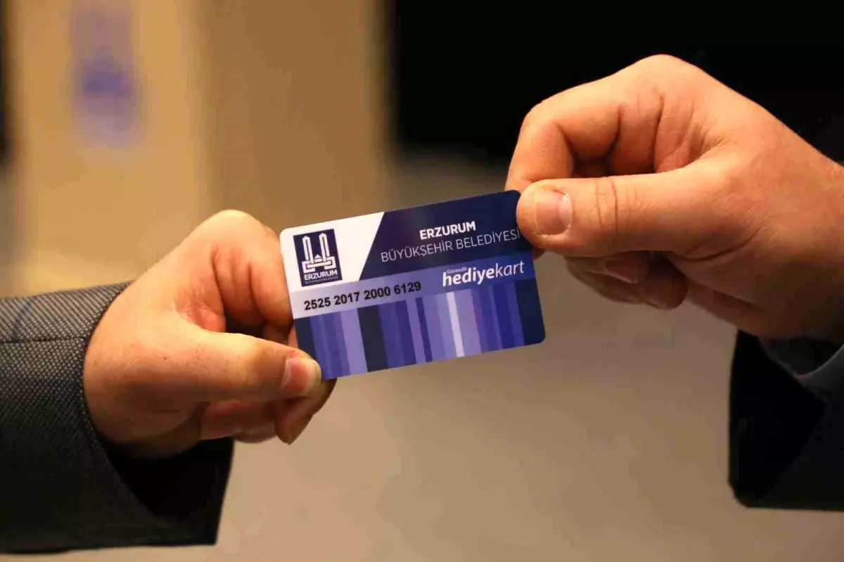 Büyükşehir\'den ihtiyaç sahibi 2 bin 500 aileye gıda kartı
