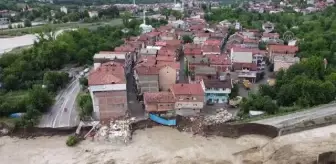 Son dakika haberleri... Evlerini yıkan selden 20 dakikayla kurtuldular