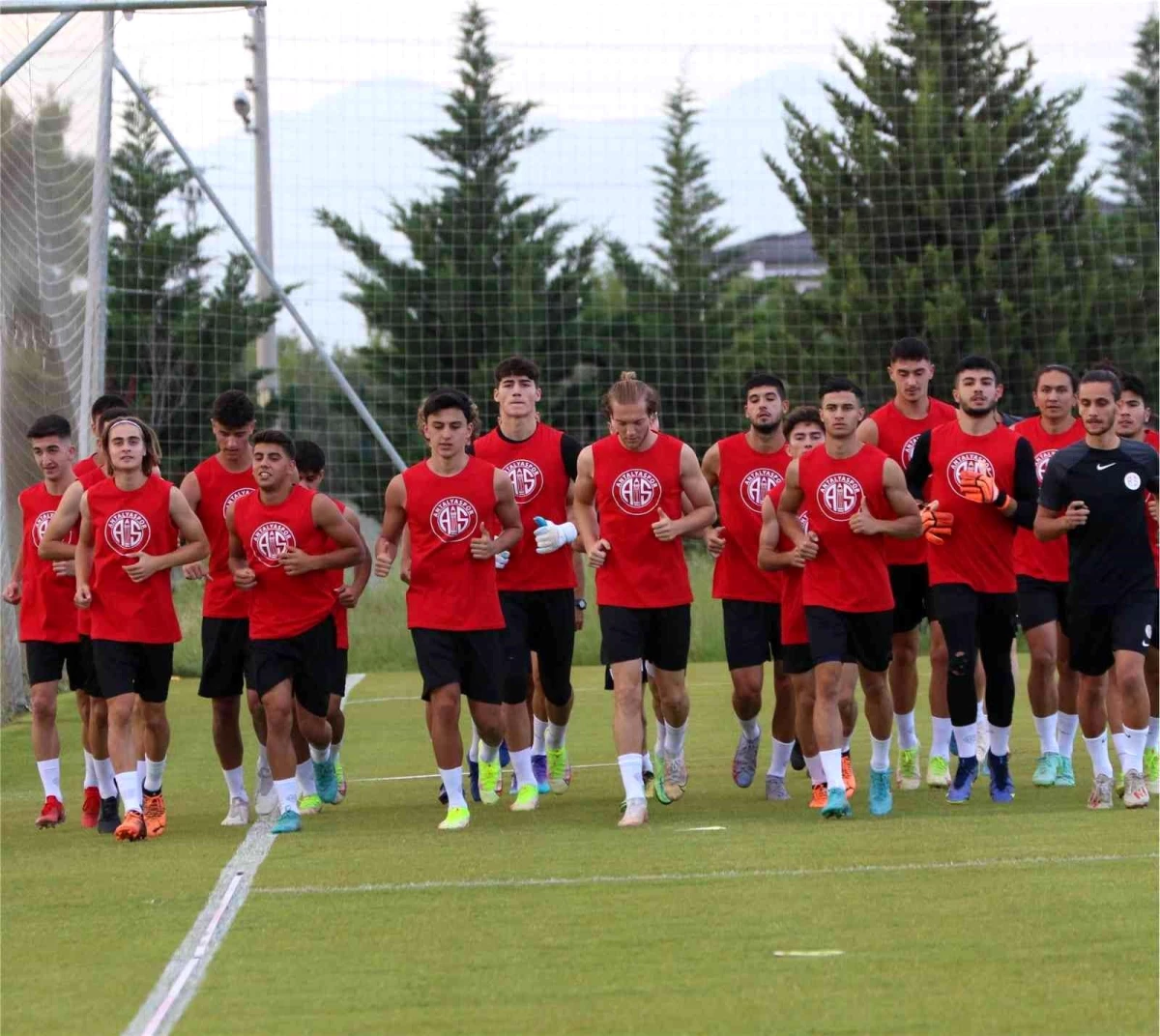 FT Antalyaspor 4 Temmuz\'da Burdur\'da top başı yapıyor