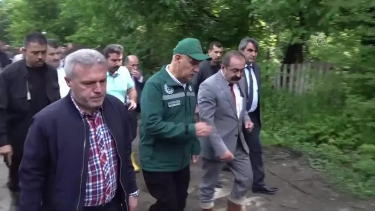 KASTAMONU - Tarım ve Orman Bakanı Kirişci, selden etkilenen Taşköprü'de incelemede bulundu
