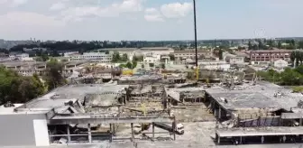 KREMENÇUK - Alışveriş merkezinin füzelerle vurulması sonucu oluşan tahribat drone ile görüntülendi