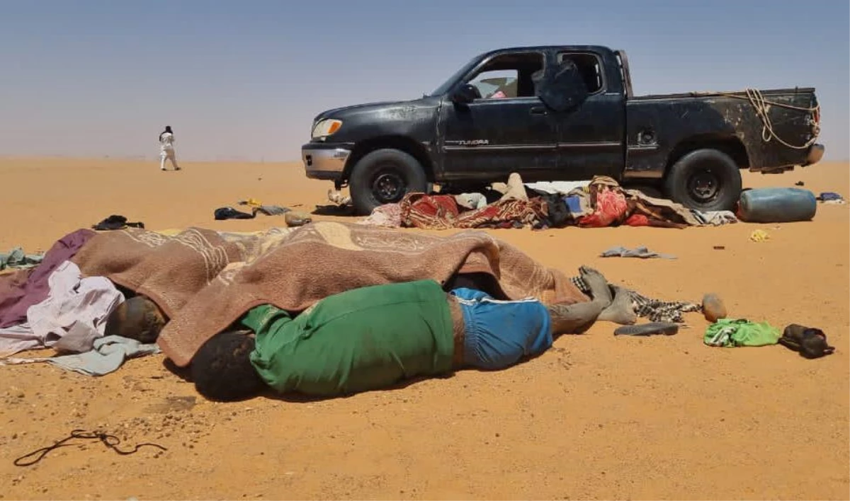Libya Çölü\'nde 20 düzensiz göçmen susuzluktan hayatını kaybetti