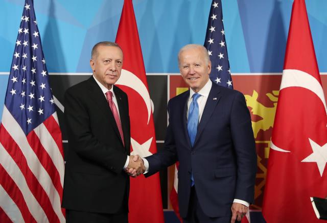 NATO Liderler zirvesinde kritik temas! Erdoğan-Biden görüşmesi sona erdi, işte ilk açıklamalar NATO Liderler zirvesinde kritik temas! Erdoğan-Biden görüşmesi sona erdi, işte ilk açıklamalar
