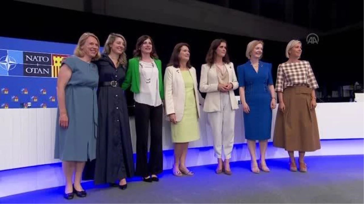 NATO üyesi ülkelerin kadın bakanları zirvede buluştu