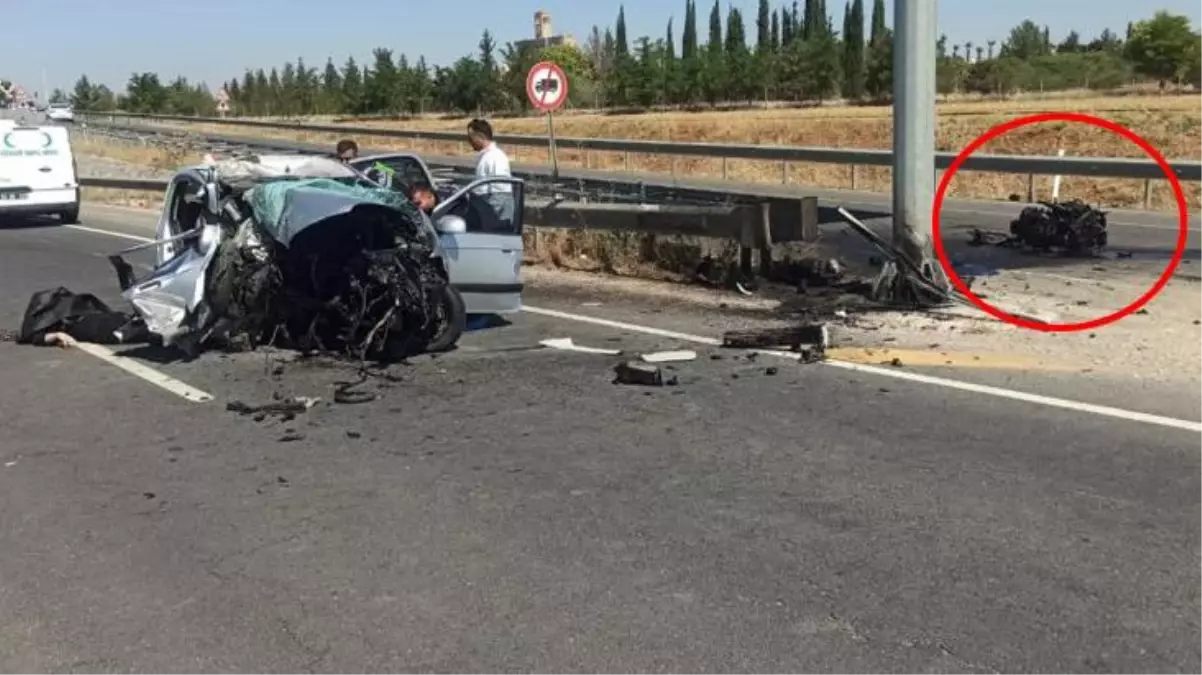 Otomobil ve motorun çarpıştığı kazada felaket yaşandı: 3 ölü, 1 yaralı