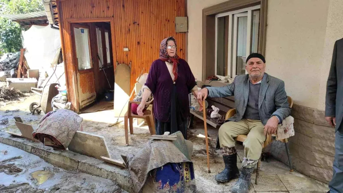 Son dakika! Sel felaketiyle evleri bataklığa dönen aile yaşadıklarını anlattı