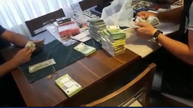 Son Dakika! Sarallar suç örgütüne operasyon! Çete lideri Alaattin Saral'ın da aralarında bulunduğu 117 şüpheli gözaltında Son Dakika! Sarallar suç örgütüne operasyon! Çete lideri Alaattin Saral'ın da aralarında bulunduğu 117 şüpheli gözaltında