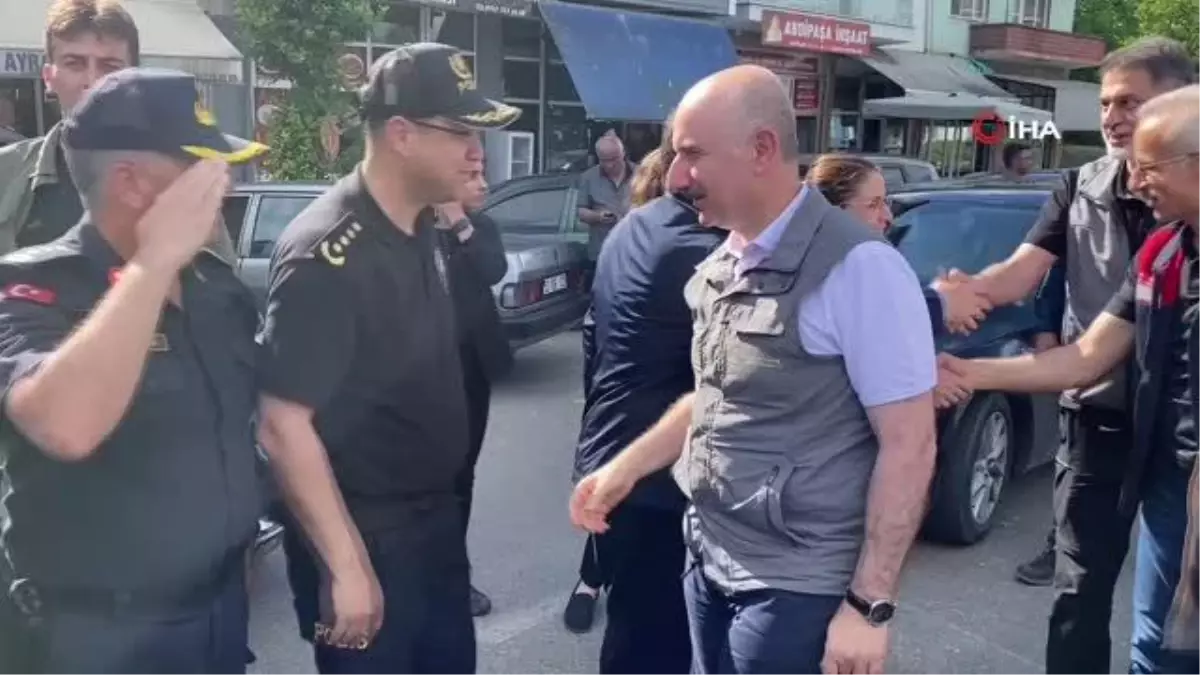 Ulaştırma Bakanı Karaismailoğlu sel ve taşkınların yaşandığı Bartın\'da