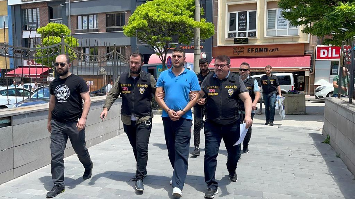 Son dakika haberleri: Adliyeye çıkarılan cinayet şüphelisi 3 kişi tutuklandı