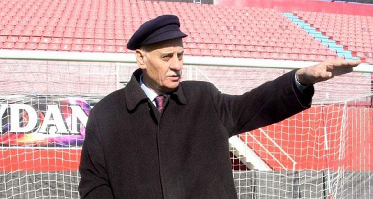 Son dakika! Ahmet Suat Özyazıcı evinde kaza geçirdi!