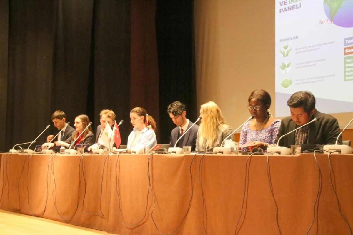 Çankaya Belediyesi, \'Uluslararası Gençlik ve İklim Krizi\' Paneli Düzenledi