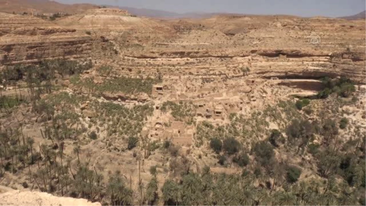 Cezayir\'in kanyon yamaçlarında inşa edilen Berberi köyü: Şurfet Gumi