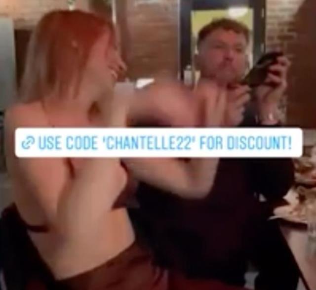 Eski tekerlekli sandalye tenisçisi Dylan'dan skandal hareket! Herkesin içinde cinsel ilişki oyuncağını denedi