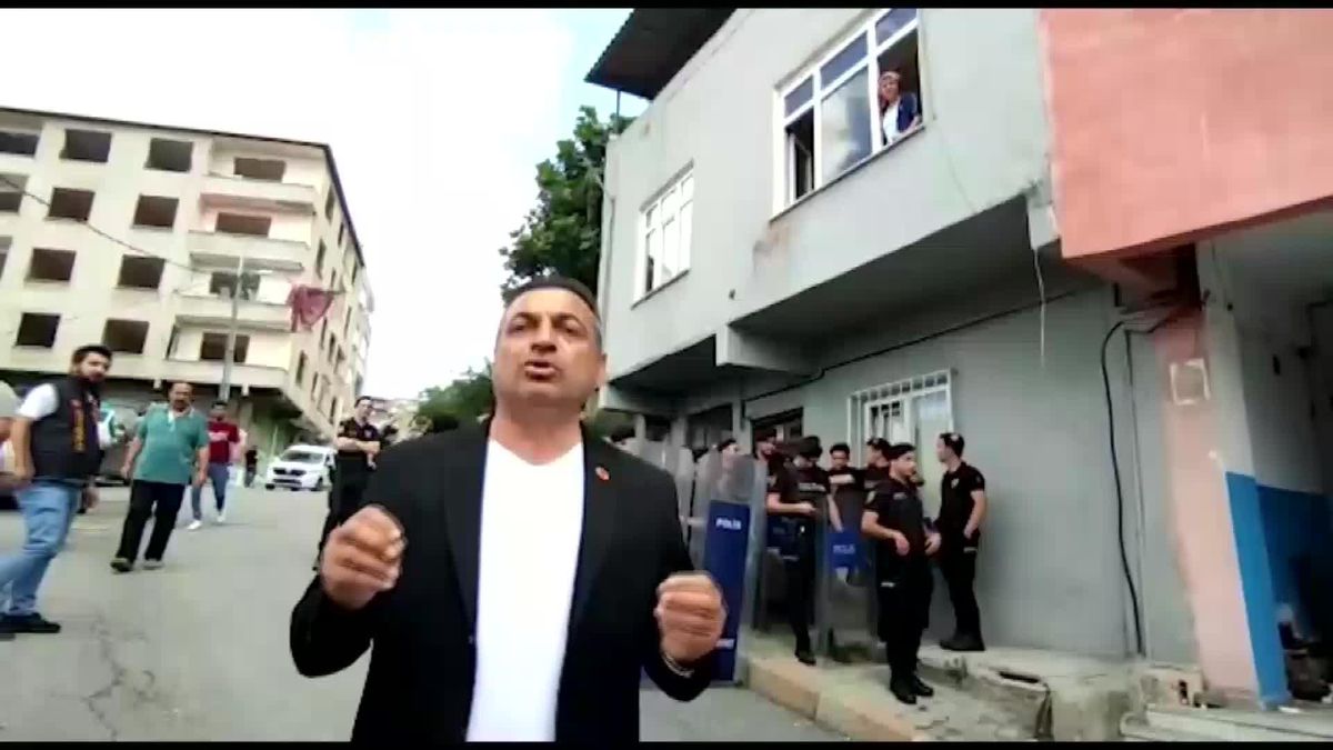 Fetihtepe'deki Dönüşüm Mağdur Ediyor, 78 Yaşındaki Döndü Aygün: 'Beni Tutun Denize Atın2