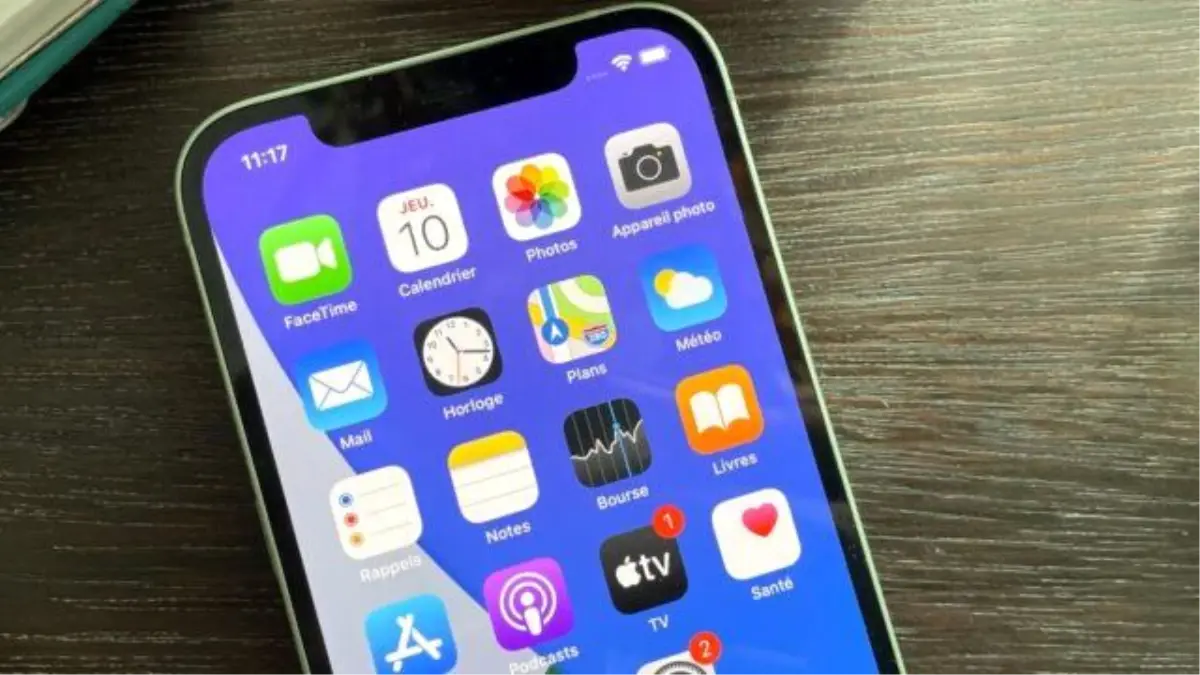 iPhone 14 gecikecek mi? Mağazalar şimdiden sıraya girdi