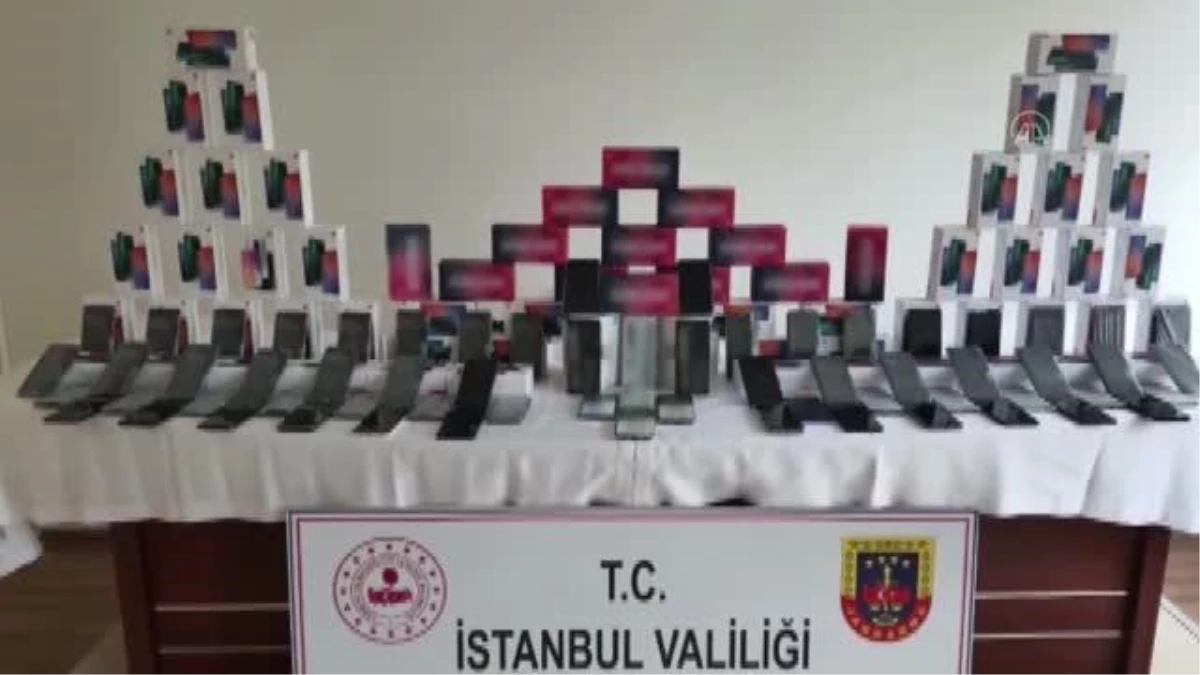 İstanbul\'da 535 kaçak cep telefonu ele geçirildi