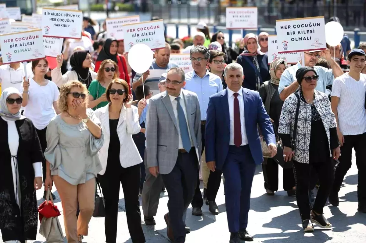 Koruyucu Aile Farkındalık Yürüyüşü Gerçekleştirildi