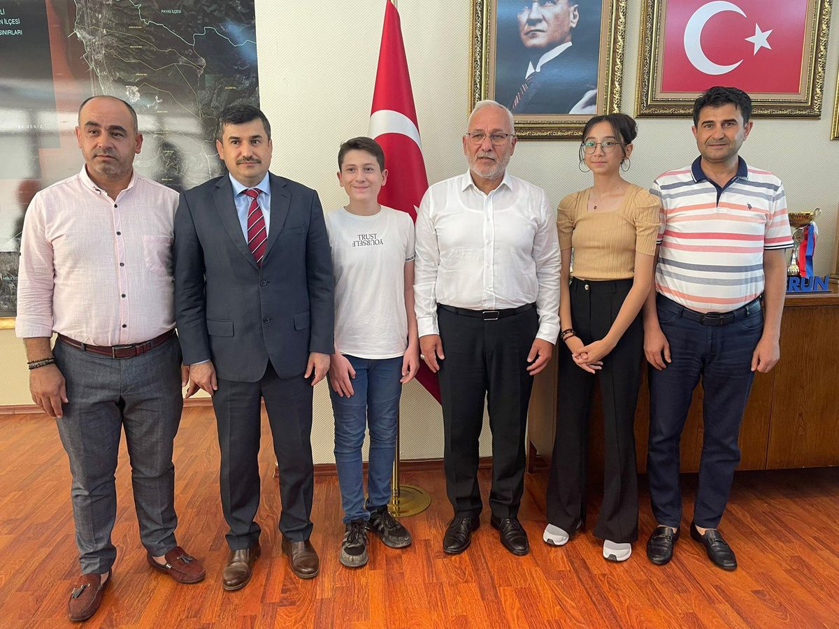 LGS'den tam puan alan öğrenciler başarılarını düzenli çalışmaya borçlu