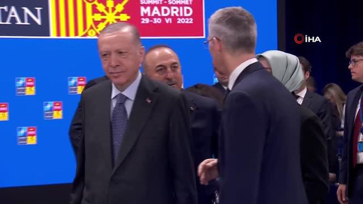 NATO liderleri zirvenin ikinci gününde toplandı