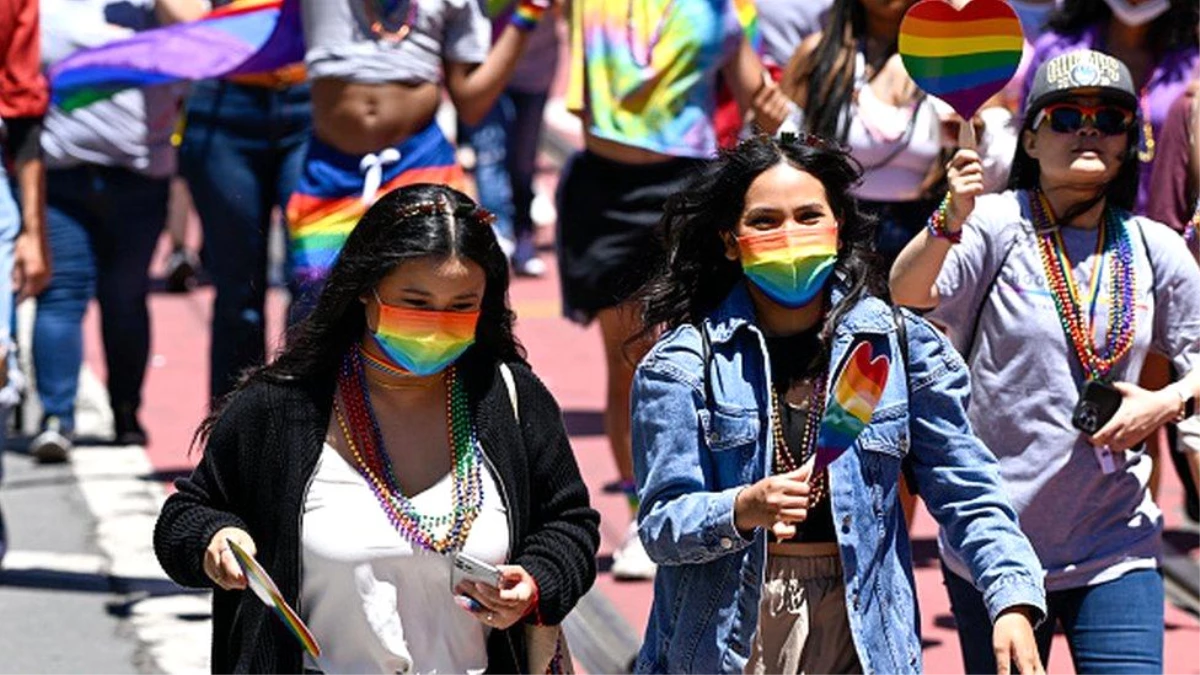 Onur Ayı: Amazon BAE\'de LGBT ürünlere sınırlama getirdi