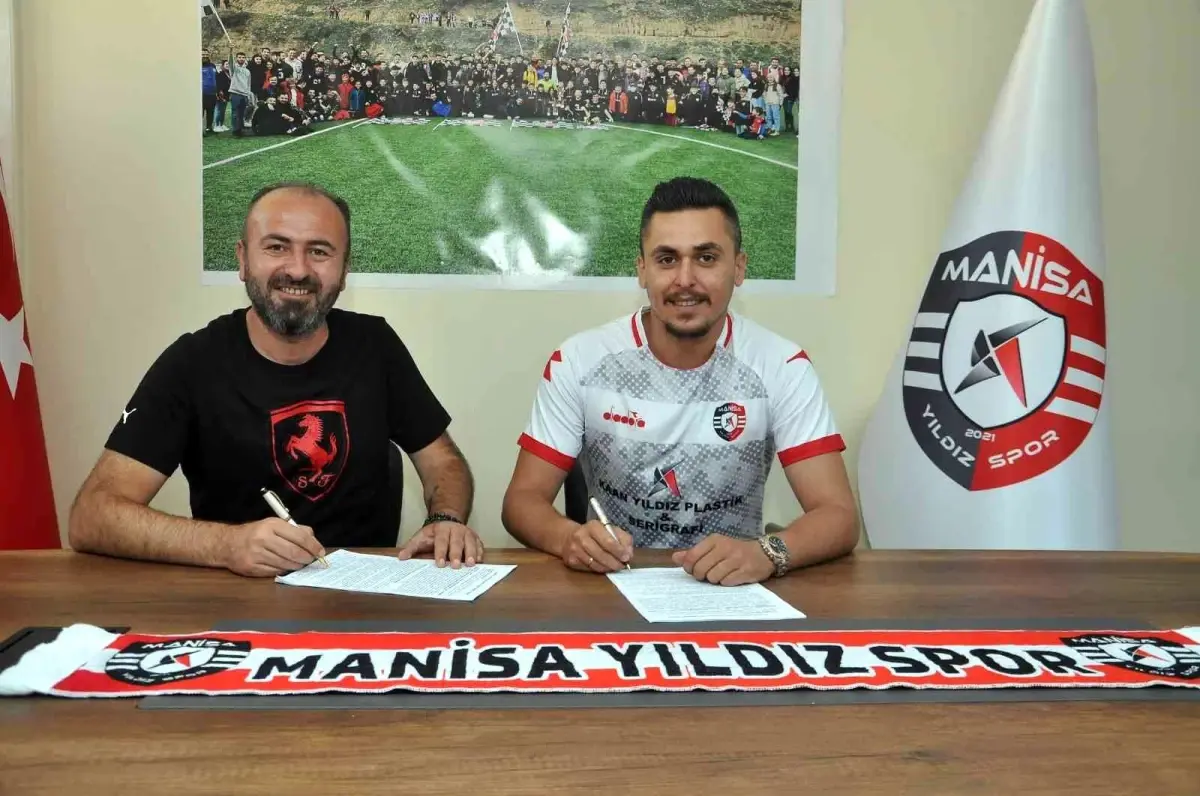 Profesyonel futbolcu BAL ekibine imza attı