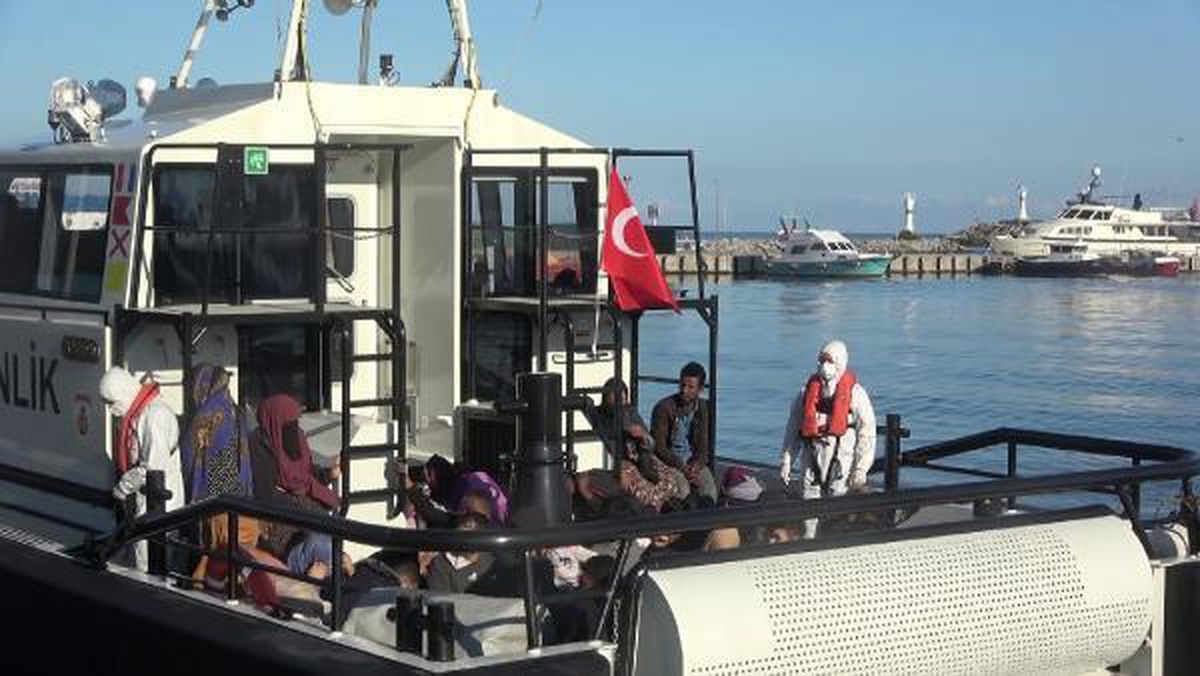 Şile açıklarındaki teknede 59 kaçak göçmen yakalandı