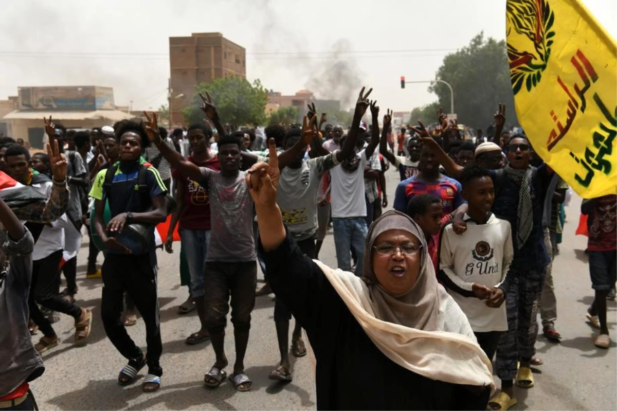 Sudan\'da askeri yönetim karşıtı gösterilerde 6 kişi öldüProtestolardaki can kaybı 109\'a ulaştı