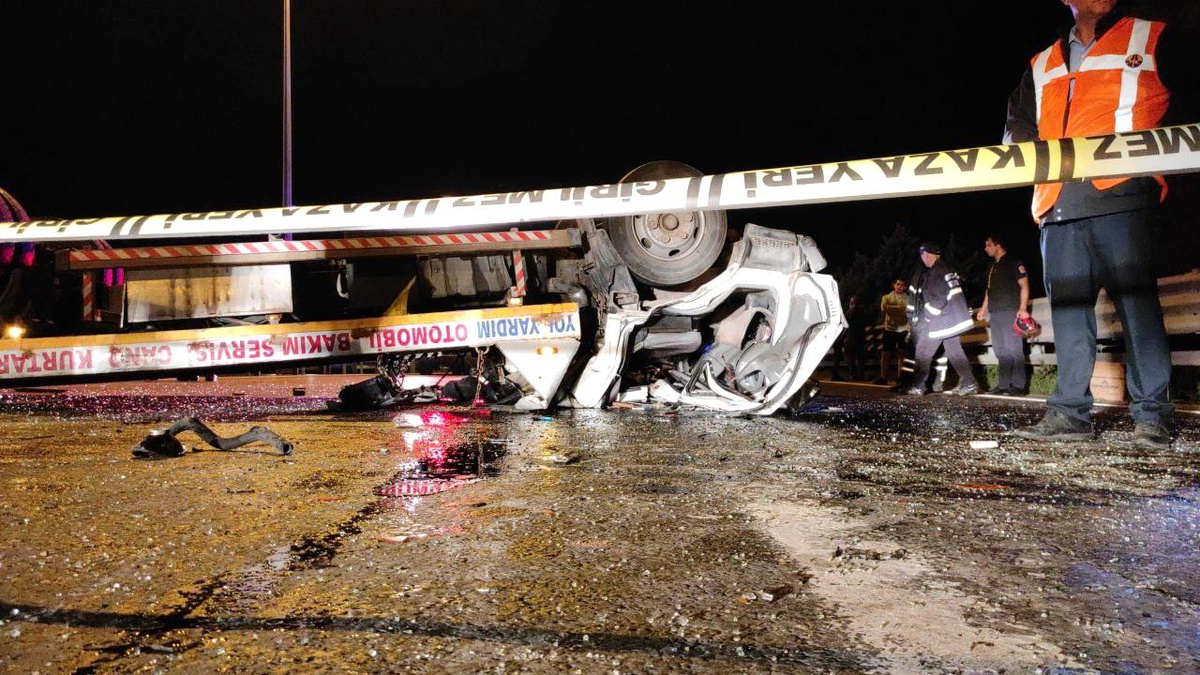 Son dakika haber... TEM Otoyolunda feci kaza: 1 kişi öldü, 2 kişi yaralandı