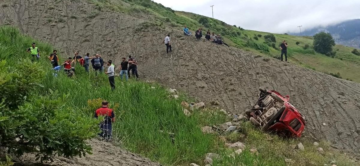 Son dakika haber | Tokat'ta minibüs kazasında ölen 4 kişinin kimlikleri tespit edildi
