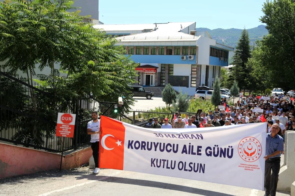 Tunceli\'de 30 Haziran Koruyucu Aile Günü yürüyüşü