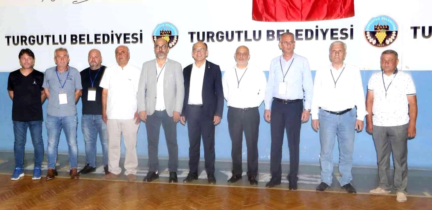 Turgutluspor Yönetim Kurulu\'nda görev dağılımı yapıldı