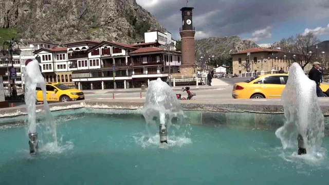 Amasya'da su 1 ay ücretsiz! İstanbullu sucular kamyonla gidip su almak istiyor