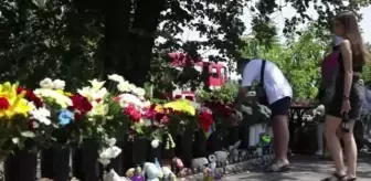 Son dakika! Ukrayna'da Kremençuk kentinde vurulan alışveriş merkezinde saldırı izleri silinmeye çalışılıyor