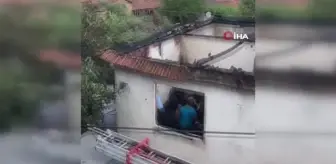 Yenice'de yanan 2 ev, kullanılamaz hale geldi