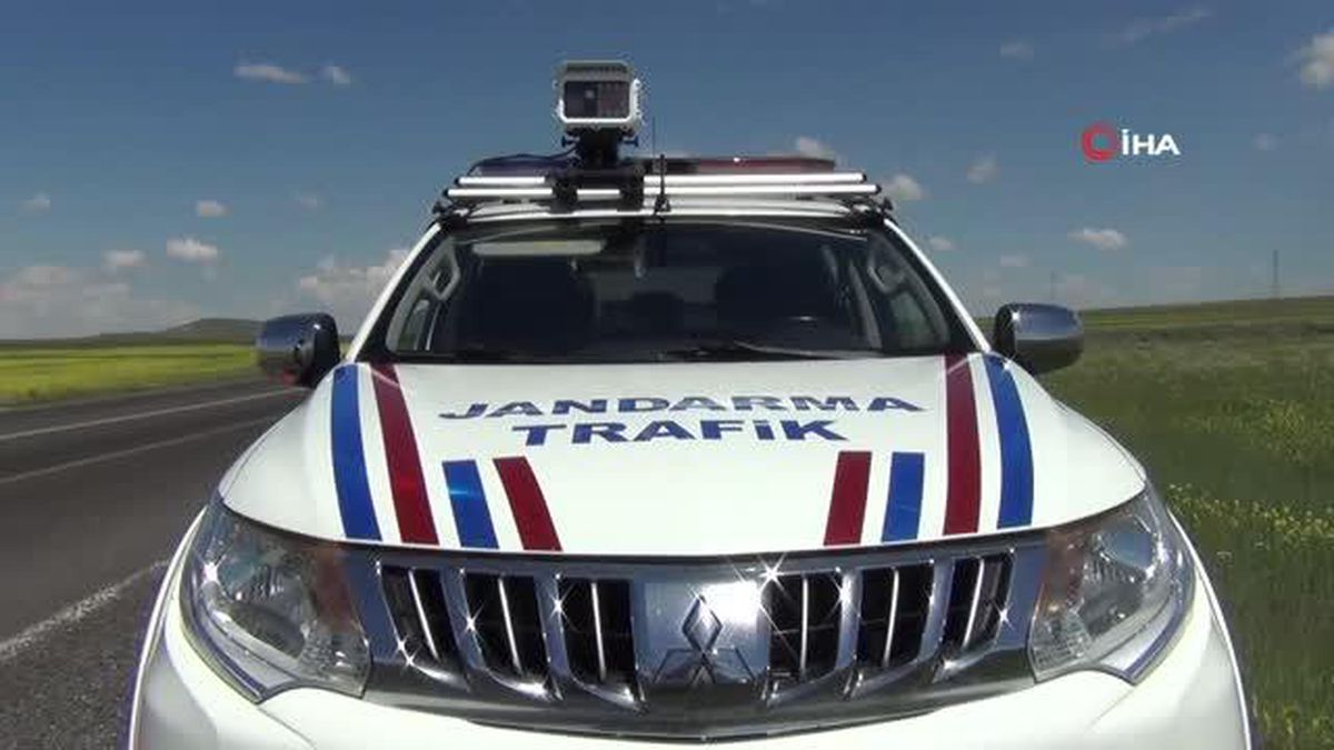 Son Dakika | Yerli mobil hız tespit sistemiyle jandarma uygulama yaptı