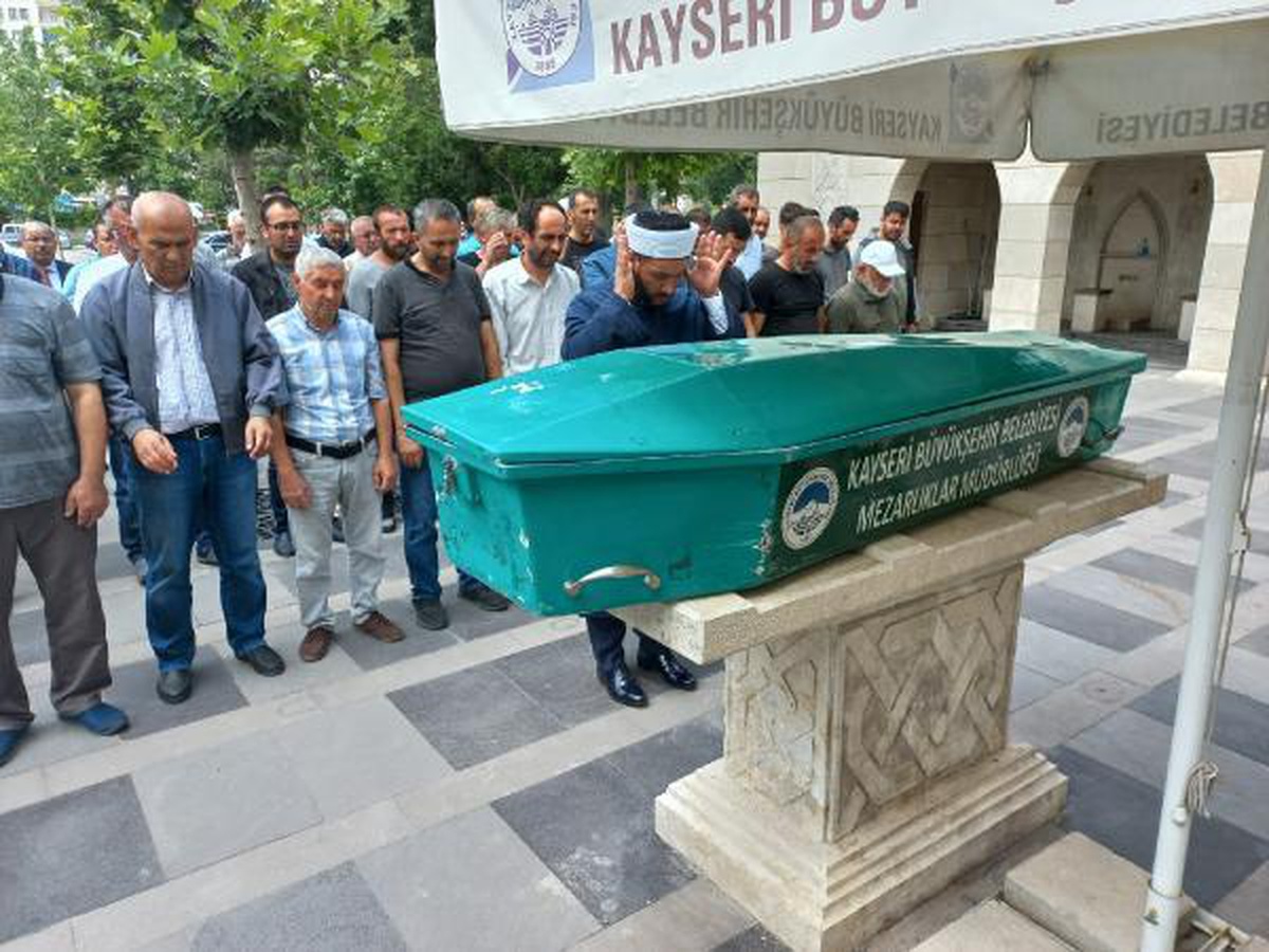 6\'ncı kattan düşen küçük Belinay, kurtarılamadı (2)