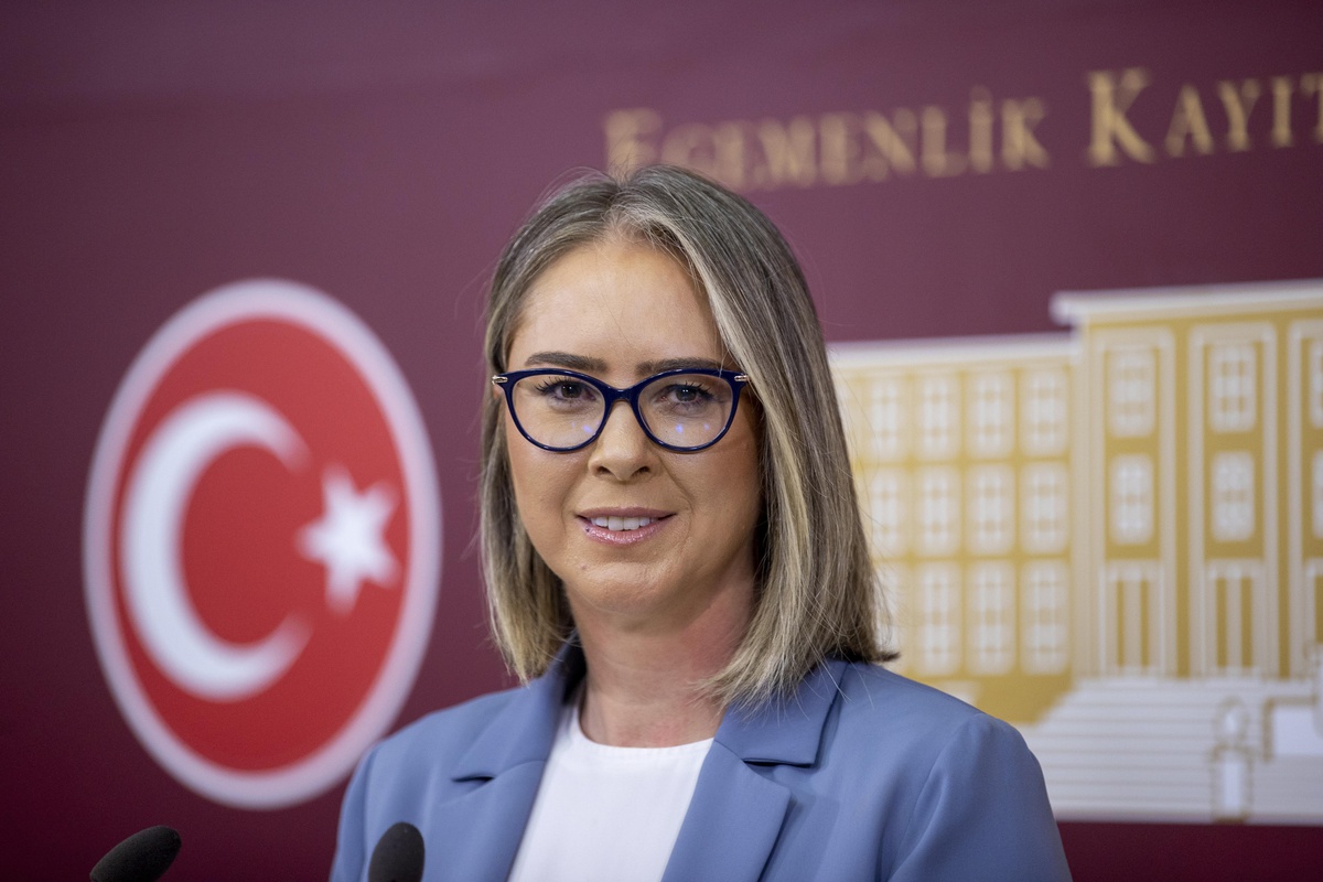 AK Parti\'li Çankırı: Pazar yerinde bırakılan gıda, kompost olarak çiftçiye ücretsiz dağıtılıyor