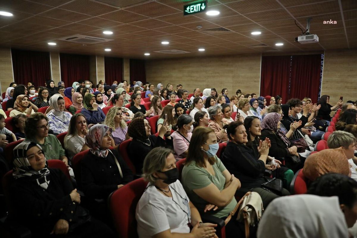 Akhisar'da 'Yetişkinlere Masal Gecesi'