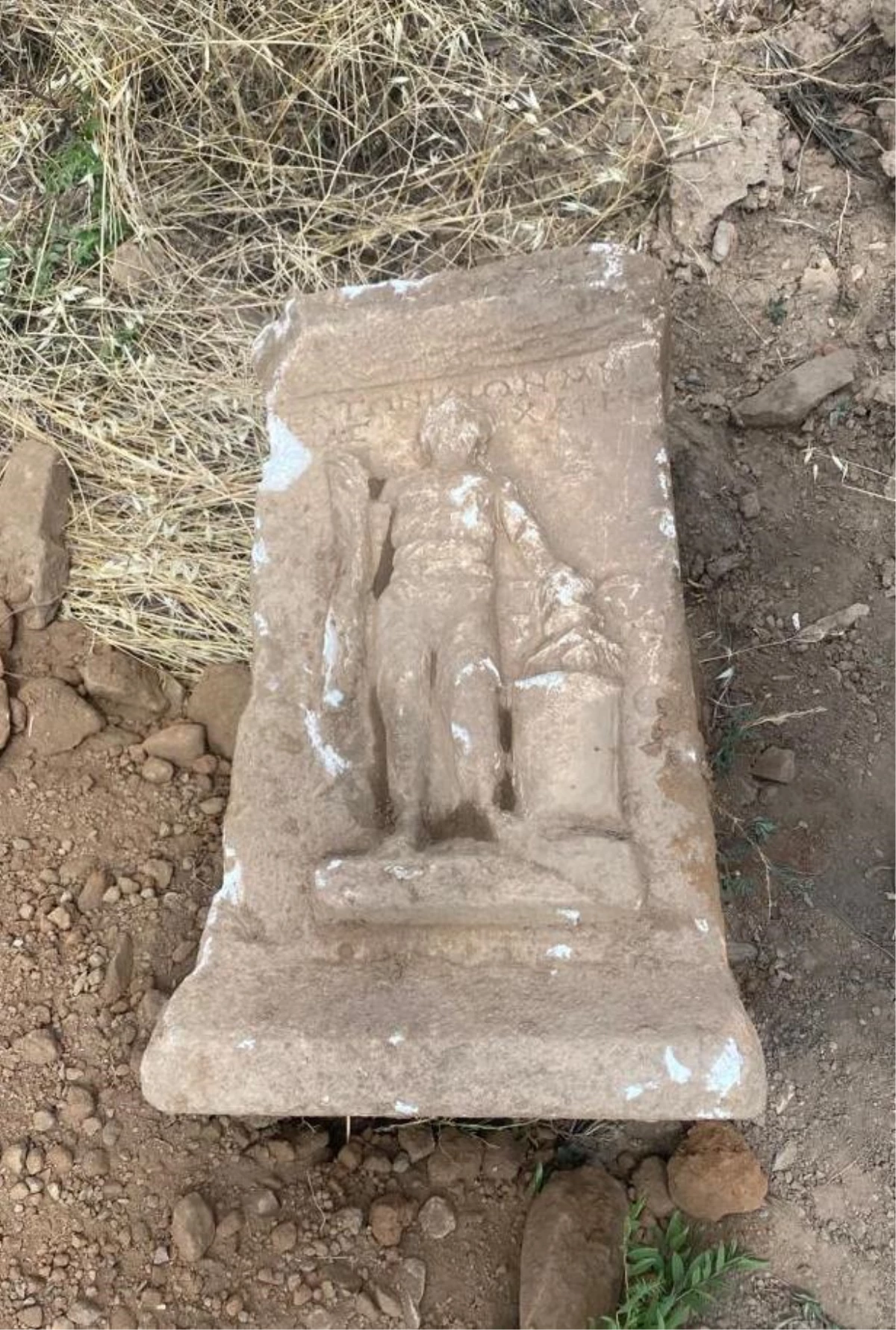 Aydın\'da sondaj kazısı sırasında Roma dönemine ait mezar steli bulundu
