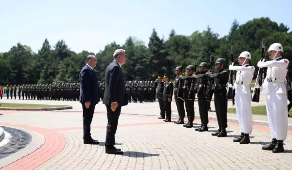 Bakan Akar: Türkiye savunma ve güvenlik atılımlarıyla, uluslararası alanda özne haline geldi